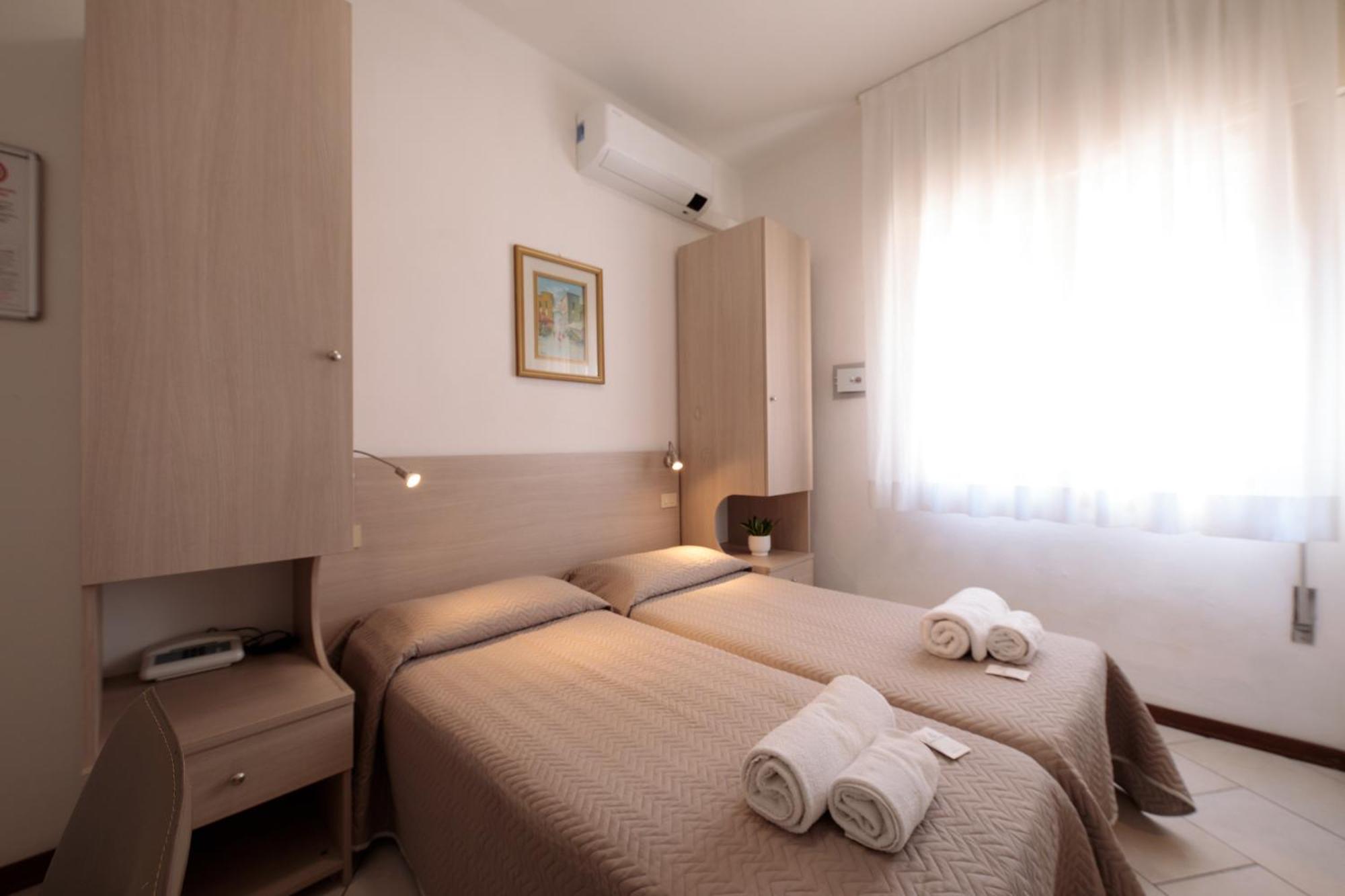 Hotel Madison Lido di Jesolo Exterior foto