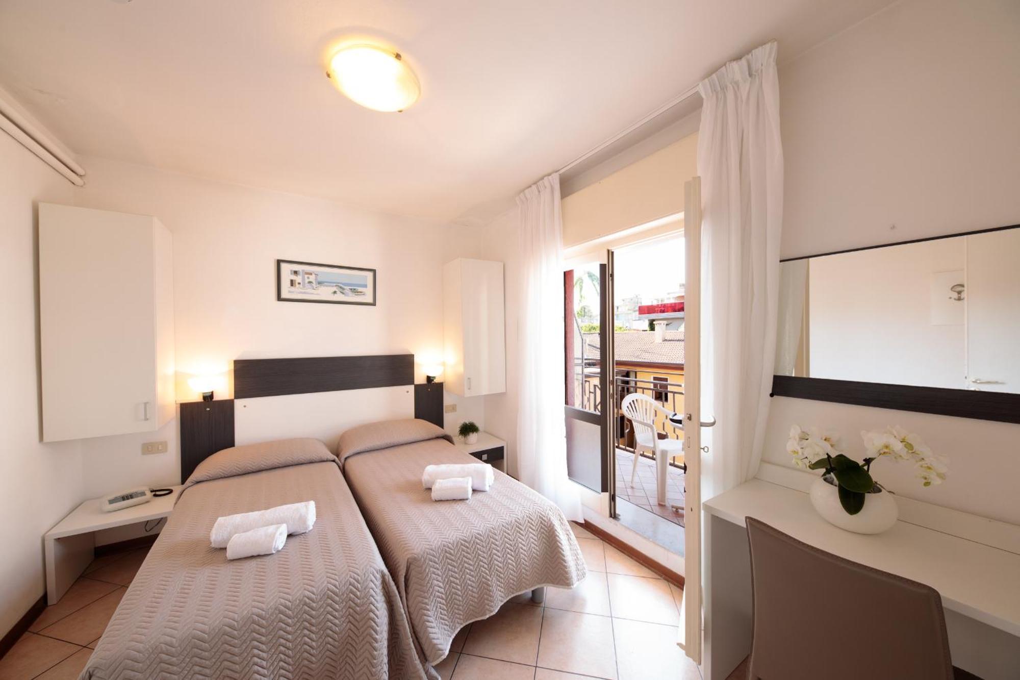 Hotel Madison Lido di Jesolo Exterior foto